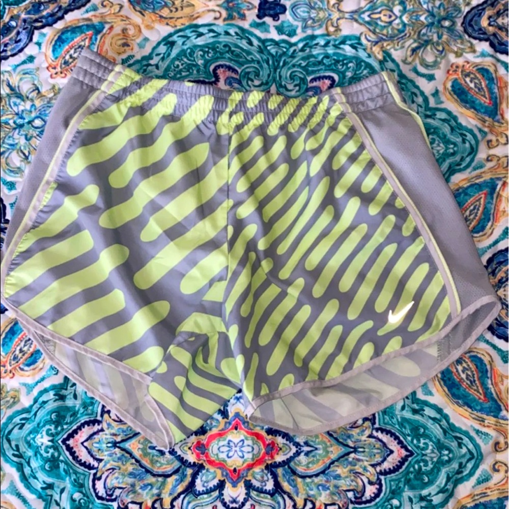 Nike Dri Fit Shorts - Picture 1 of 4